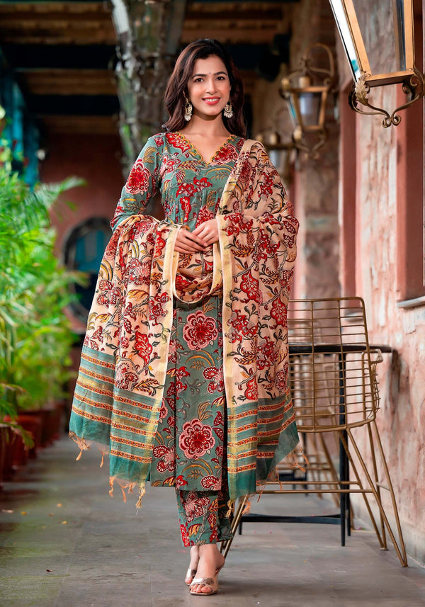 Ehnic Set Women Printed Straight Kurta and Pant set with Dupatta - Ethnic Set