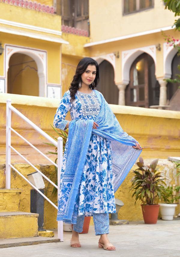 Ethnic set Women Embroidered Flared Kurta and pant set with Dupatta