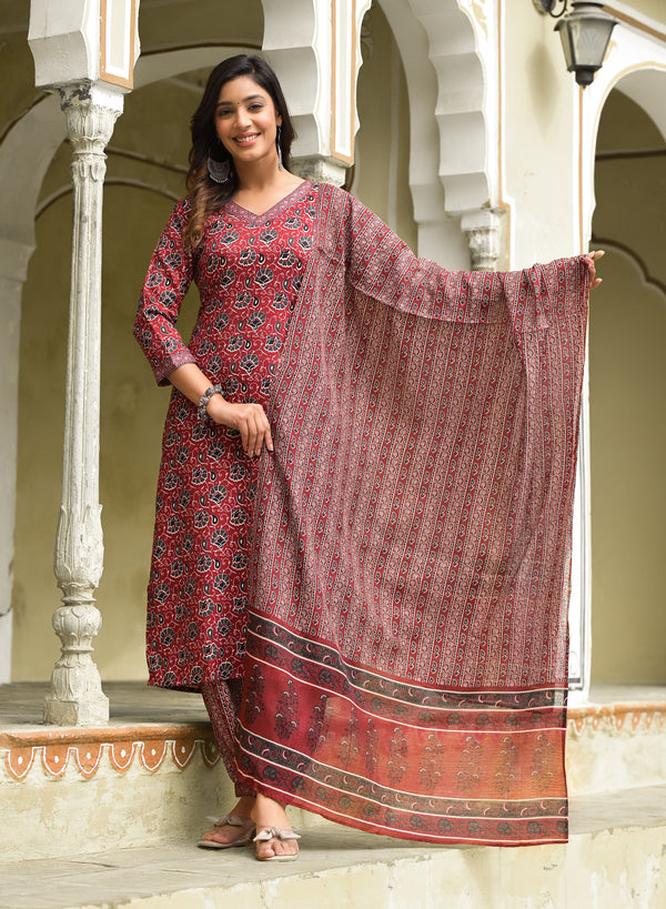 Ethnic Set Women Printed Straight Kurta and Pant set with Dupatta